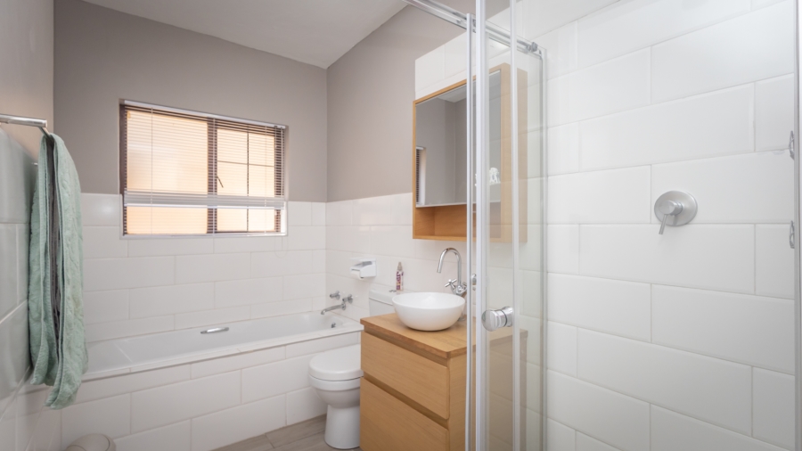 3 Bedroom Property for Sale in The Coves North West